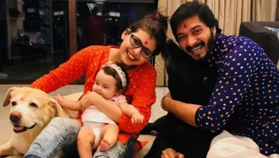 স্ত্রী দীপ্তি ও মেয়ে আদিয়ার সঙ্গে শ্রেয়স। ছবি: সংগৃহীত
