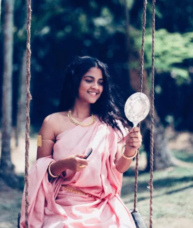 &lsquo;কাজল রেখা&rsquo; সিনেমায় সাদিয়া আয়মান। ছবি: ইরেশ যাকের