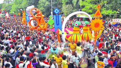 বাংলাদেশের বেশির ভাগ মানুষ প্রায় একই সময়ে নববর্ষের উৎসব পালন করে। ফাইল ছবি