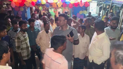 খবর পেয়ে ঘটনাস্থলে উপস্থিত হয়ে পরিস্থিতি নিয়ন্ত্রণ আনে পুলিশ। ছবি: ইনডিপেনডেন্ট টেলিভিশন