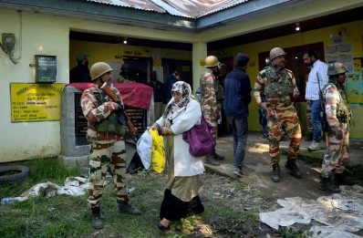 ভারতে লোকসভা নির্বাচনের চতুর্থ ধাপের ভোটগ্রহণ হয় গত সোমবার (১৩ মে)। ছবি: রয়টার্স