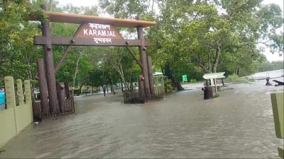 সুন্দরবনের করমজলসহ বেশিরভাগ এলাকা প্লাবিত। ছবি: ইনডিপেনডেন্ট