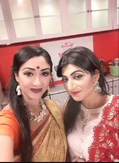 সীমানার সঙ্গে এ ছবি ফেসবুকে শেয়ার করেছেন গোলাম ফরিদা ছন্দা