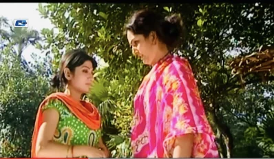 নাটকের দৃশ্যে সীমানা ও শাহনাজ খুশি। ছবিটি ফেসবুক থেকে নেওয়া