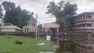কুলাউড়ায় বন্যার পানিতে ডুবে আছে শিক্ষাপ্রতিষ্ঠান। ছবি: ইনডিপেনডেন্ট টেলিভিশন