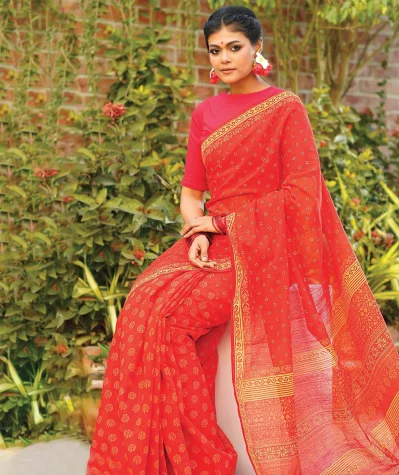 দেশীয় ফ্যাশন ব্র্যান্ড ছাড়াও আন্তর্জাতিক ব্র্যান্ডের শোরুমগুলোতে মিলছে মূল্যছাড়। ছবি অঞ্জনসের ফেসবুক পেজ থেকে নেয়া 