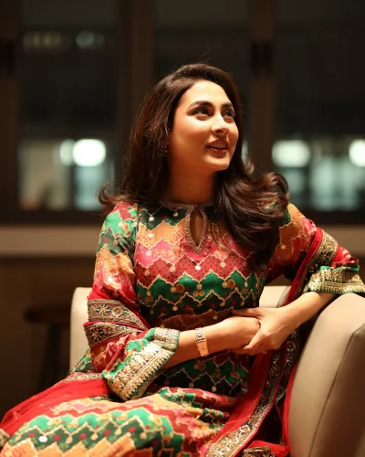 ছবির প্রচারের এক ফাঁকে মেহজাবীন। ছবি: ফেসবুক থেকে নেওয়া