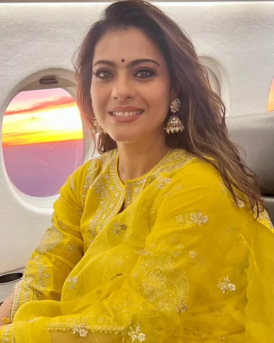 খুব সাধারণ পোশাকেও নিজেকে দারুণভাবে ফুটিয়ে তুলতে পারেন কাজল। ছবি: ইনস্ট্রাগ্রাম থেকে সংগৃহীত