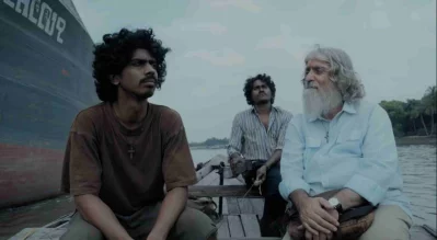 সুনীল সরকারের ডুমুরঝাঁপি যাওয়ার মধ্য দিয়েই সিরিজের যাত্রার শুরু। ছবি: চরকি