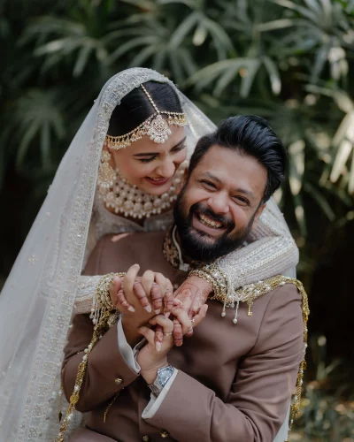 বিয়ের সাজে আদনান ও মেহজাবীন। ছবি: ফেসবুক/মেহজাবীন