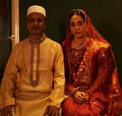 একটি দৃশ্যে কামরুজ্জামান কামু ও তমা মির্জা। ছবি: চরকি