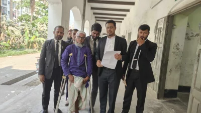ভুক্তভোগী মোয়াজ্জিন বেলাল হোসেন। ছবি: তানভীর খন্দকার