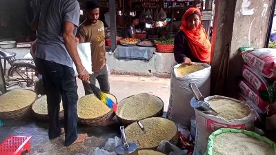 আমদানি বন্ধ হলেও চালের বাজার স্থিতিশীল রয়েছে। ছবি: ইনডিপেনডেন্ট