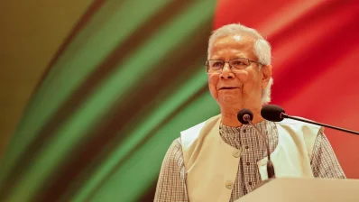 ছাত্র-জনতার আন্দোলনে শেখ হাসিনা দেশ ছাড়ার পর অন্তর্বর্তী সরকারের দায়িত্ব নেন অধ্যাপক ড. মুহাম্মদ ইউনূস। ছবি: সংগৃহীত