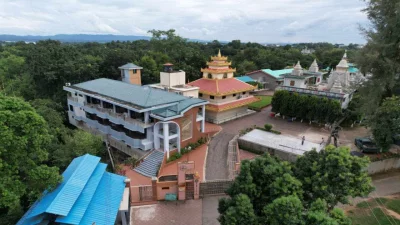 রাঙামাটিতে পর্যটকদের থাকার জন্য রয়েছে আবাসিক হোটেল ও মোটেল। ছবি: হিমেল চাকমা