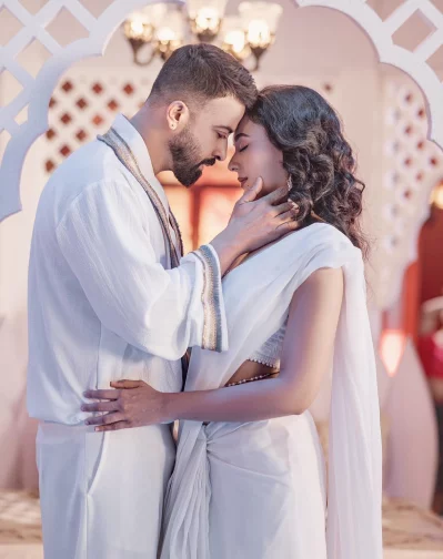 সিনেমাটির দৃশ্যে শাকিব-সাবিলা। ছবি: ফেসবুক থেকে নেওয়া