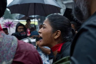 দৃশ্যমাধ্যম শিল্পী সমাজের ব্যানারে আয়োজিত মানববন্ধনে বাঁধন। ছবি: ফেসবুক থেকে নেওয়া