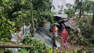 ৫টি ওয়ার্ডের ১১টি পাড়ায় টর্নেডো আঘাত করেছে। ছবি: ইনডিপেনডেন্ট টেলিভিশন
