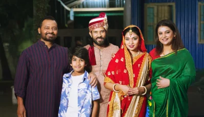 নাটকটির অভিনয়শিল্পীরা। ছবি: বঙ্গ