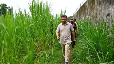সেনাবাহিনীর গ্রীষ্মকালীন মহড়া আকস্মিক পরিদর্শন করেছেন প্রধানমন্ত্রী তারেক রহমান। ছবি: পিএমও