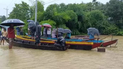 টানা বৃষ্টিতে বেড়েছে নদ-নদীর পানি। ছবি: ইনডিপেনডেন্ট