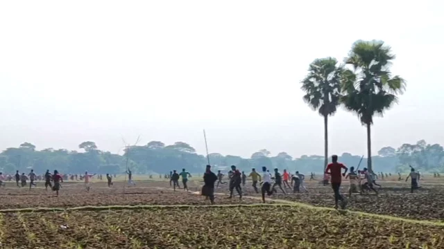  প্রায় ৫ ঘণ্টা ধরে চলে সংঘর্ষ