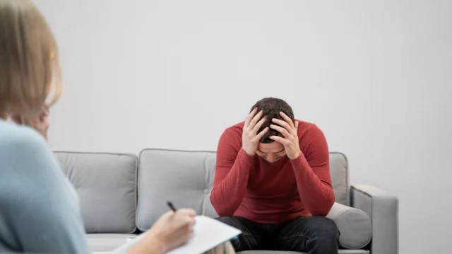 Kenzi Marie porno video Kim golib bolsa, ozini ovlaydi