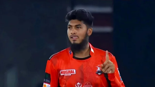 পিএসএলে রিশাদের ৩ উইকেট: দুর্দান্ত অভিষেক