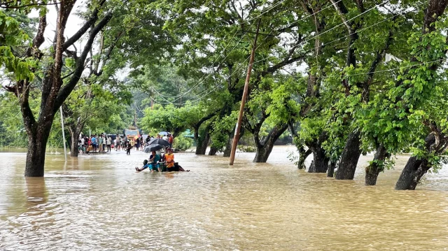 রোববার পর্যন্ত ভারী বৃষ্টি ...