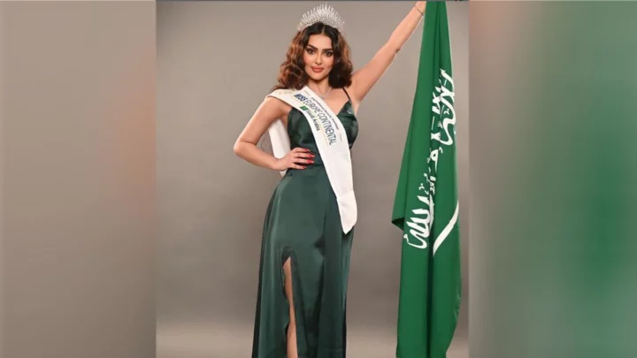 মিস ইউনিভার্সের প্রতিযোগিতায় অংশ নেওয়া সৌদি সুন্দরী রুমি আলকাহতানি।