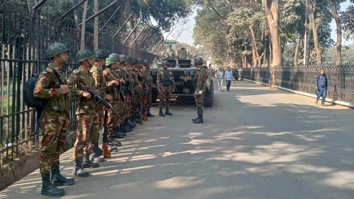 সুপ্রিম কোর্টের নিরাপত্তা জোরদার করা হয়েছে। ছবি: ইনডিপেনডেন্ট টেলিভিশন